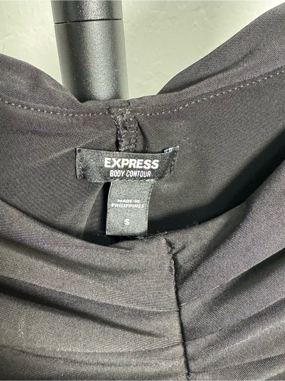 Express Body Contour Compression Silky Off Shoulder Ruched Bodysuit small black - Picture 9 of 9